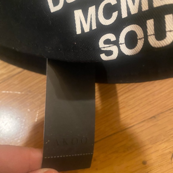 Akoo Donk Master MCMLXXX South Grapped Bucket Hat Black S/M NWT - Picture 5 of 5